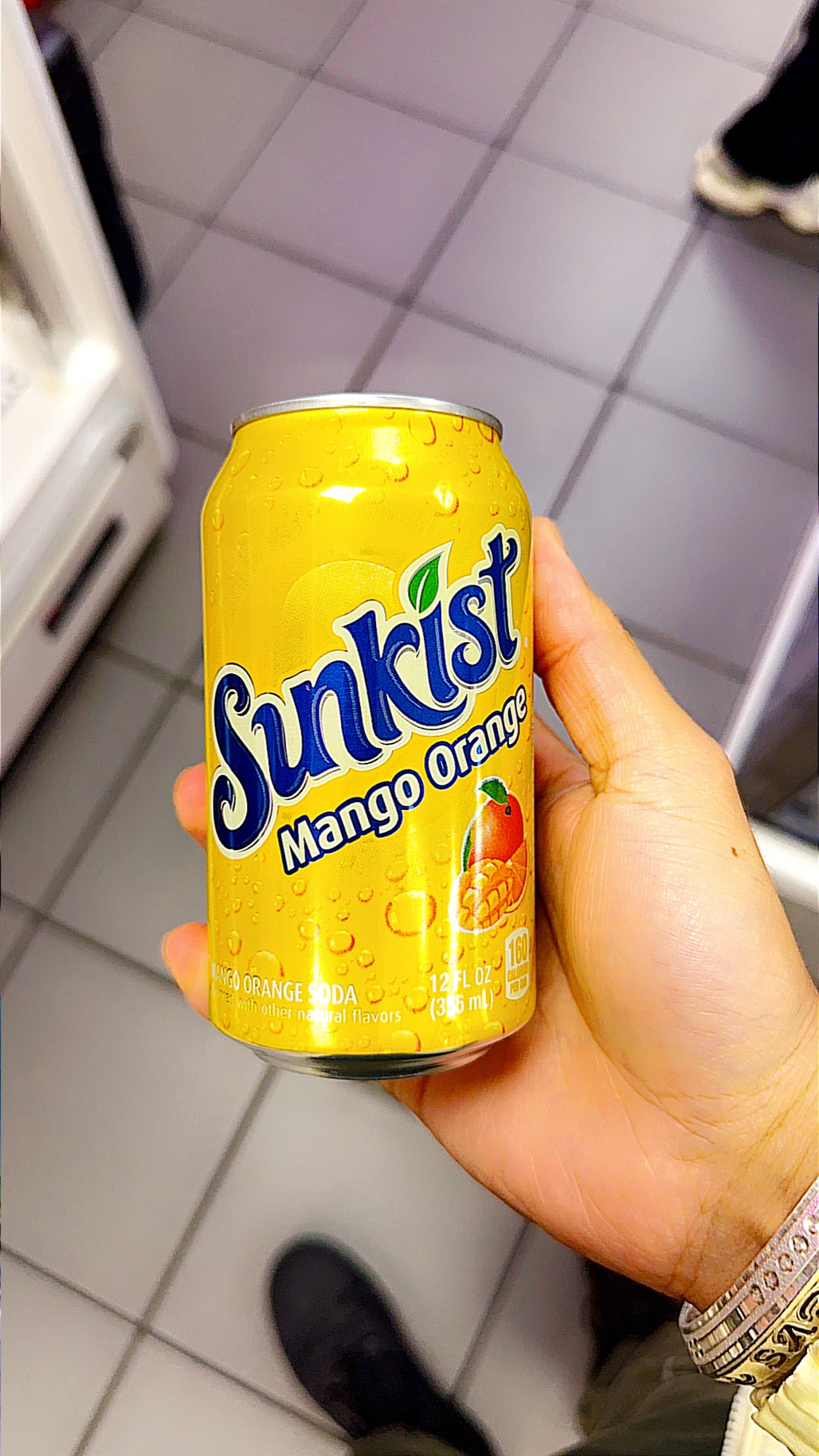 Sunkist soda 330ml