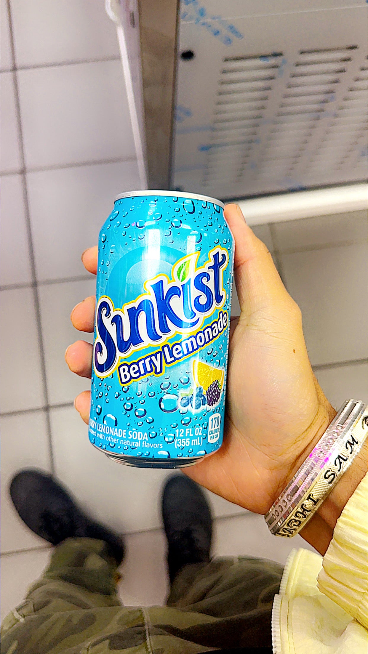 Sunkist soda 330ml